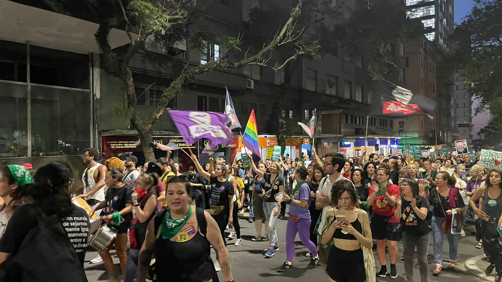 Bancárias pela vida das mulheres e contra o PL da Gravidez Infantil