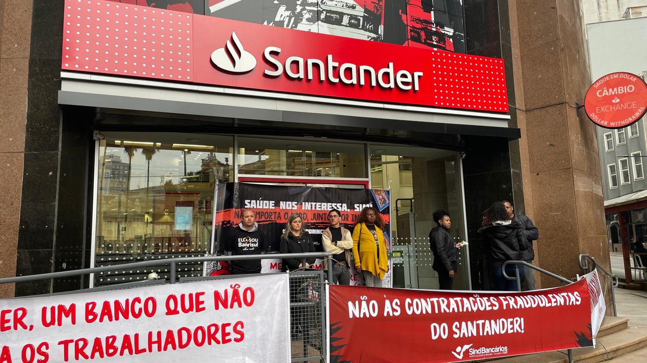 SindBancários apoia manifestação e retarda abertura de agências bancárias