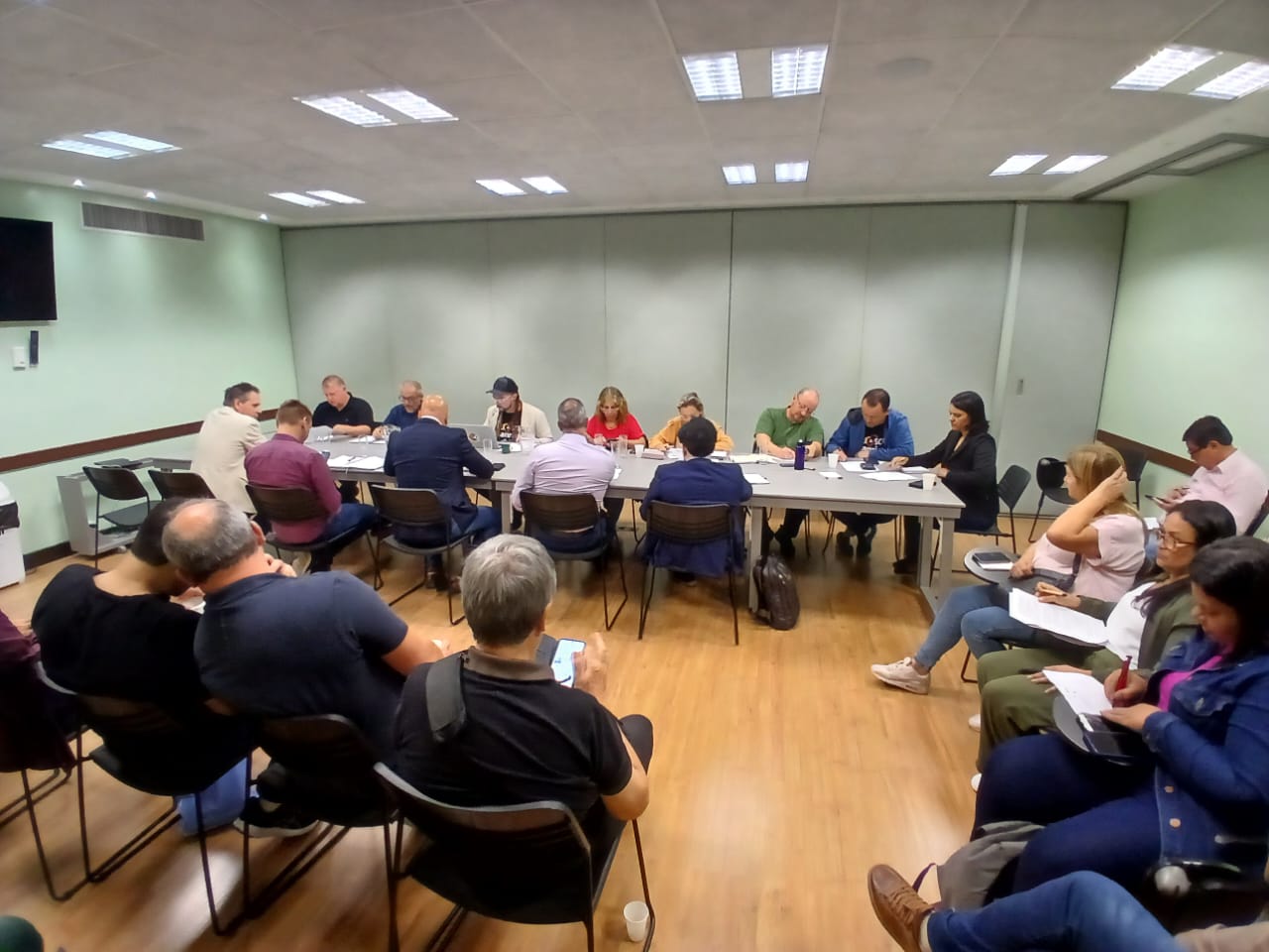 COE e Banrisul pavimentam diretrizes para redução de jornada