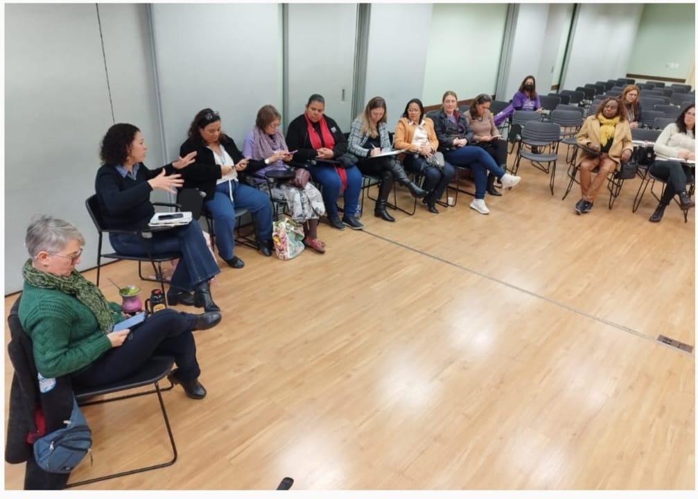 Conferência Livre de Mulheres e Menopausa são temas de debate na Fetrafi-RS