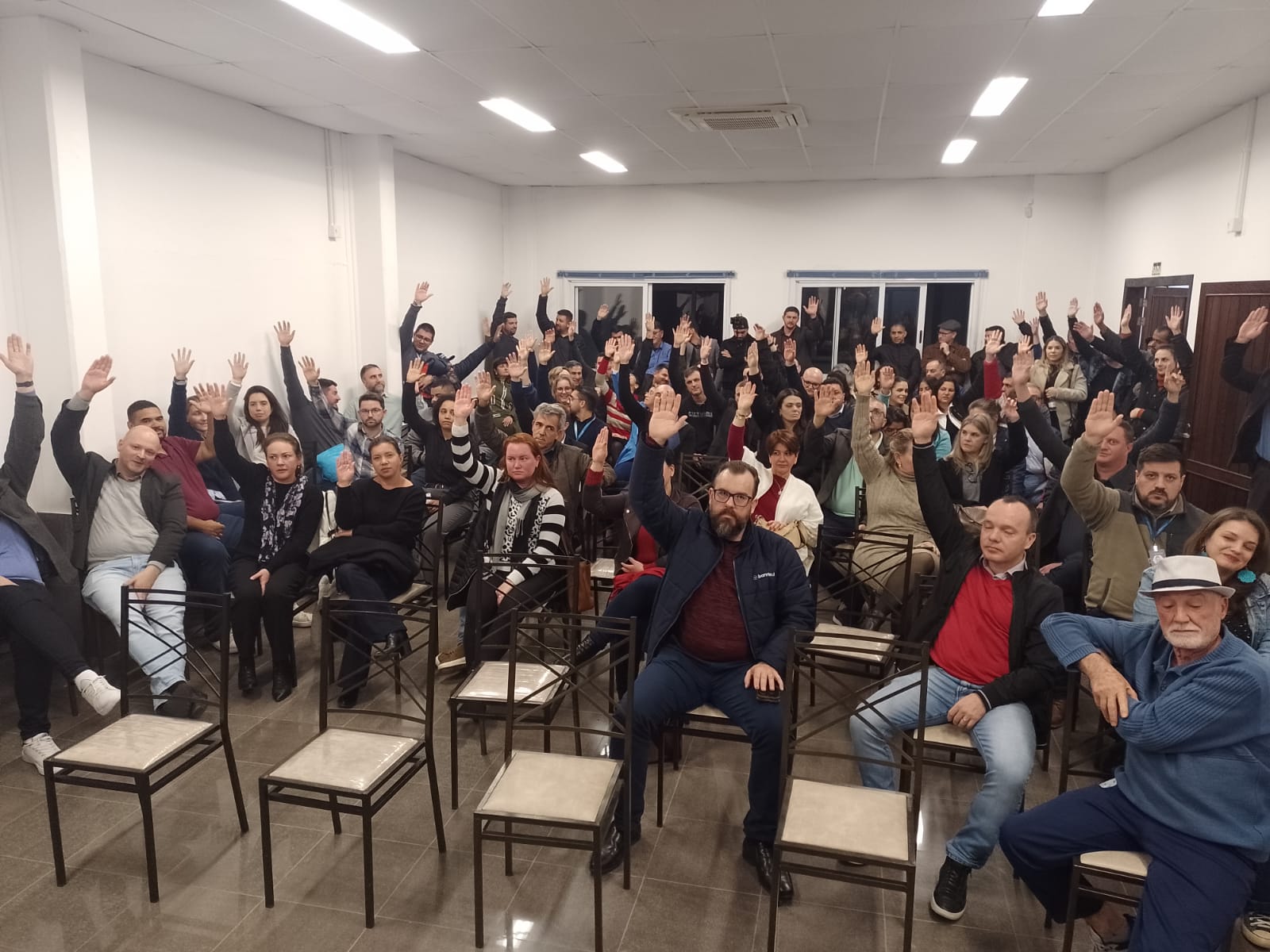 APROVADA REESTRUTURAÇÃO