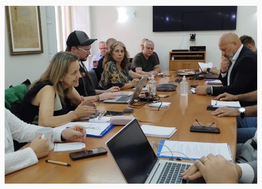 COE e Banrisul debatem pendências relacionadas à reestruturação